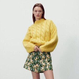 NWOT Zara multicoloured retro-inspired abstract print shorts, XS